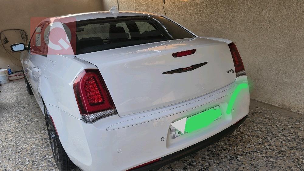 كرايسلر 300